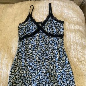 super cute h&m floral dress